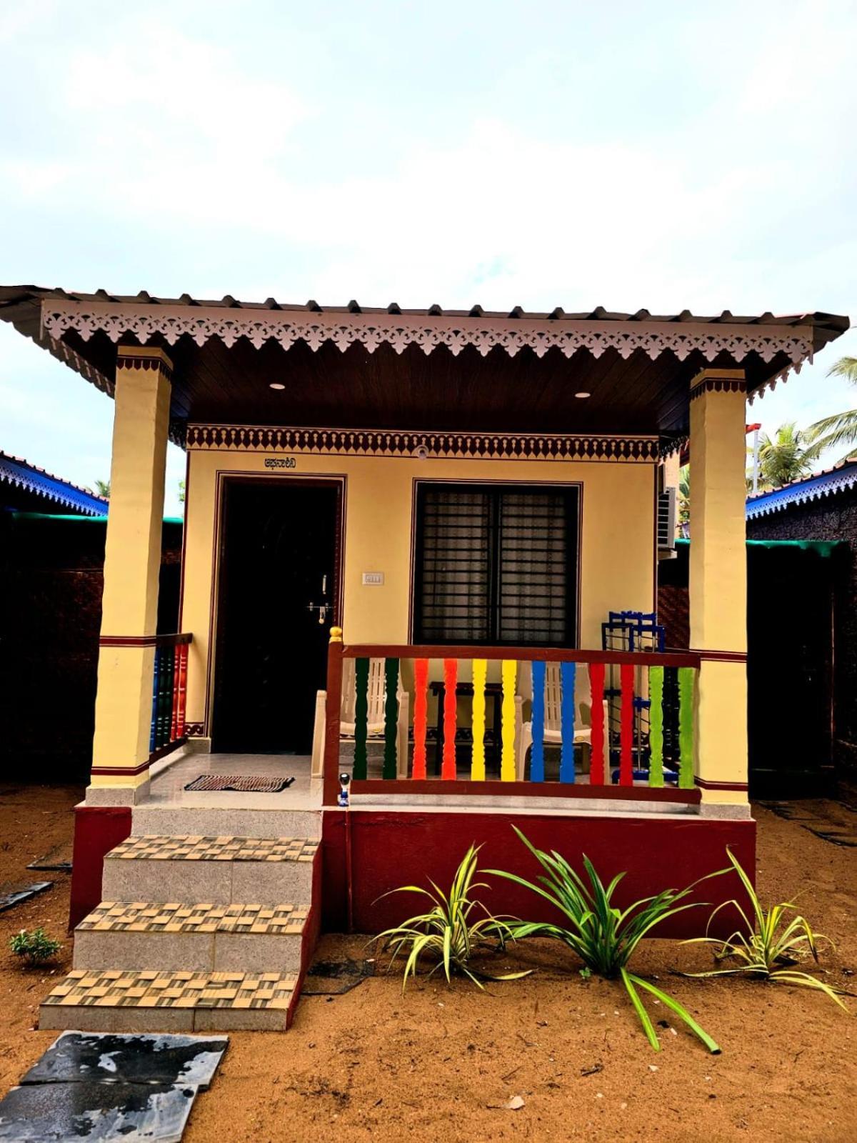 Livin Waves Beach Stay And Cafe Gokarna  Exterior photo