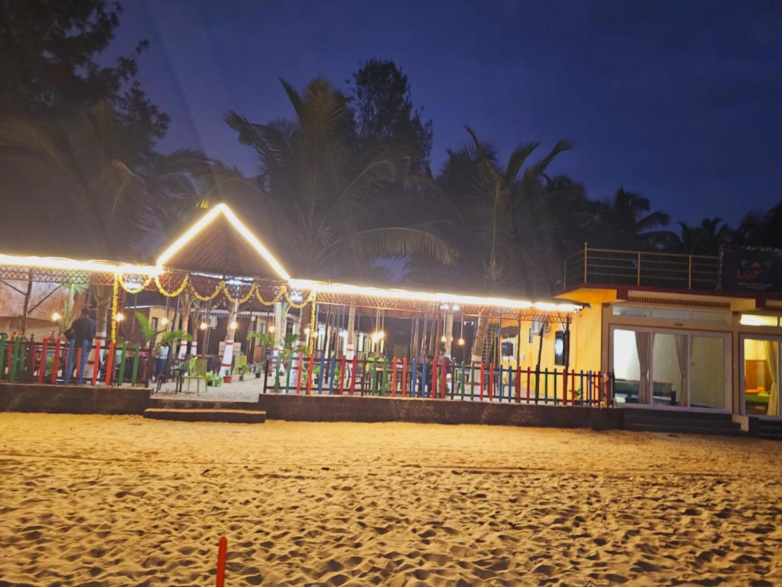 Livin Waves Beach Stay And Cafe Gokarna  Exterior photo